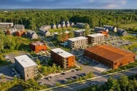 Tech Investor Pitches Freedom Village